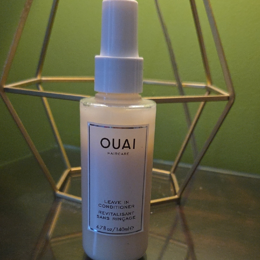 OUAI Haircare Leave-In Conditioner in Cream Bottle